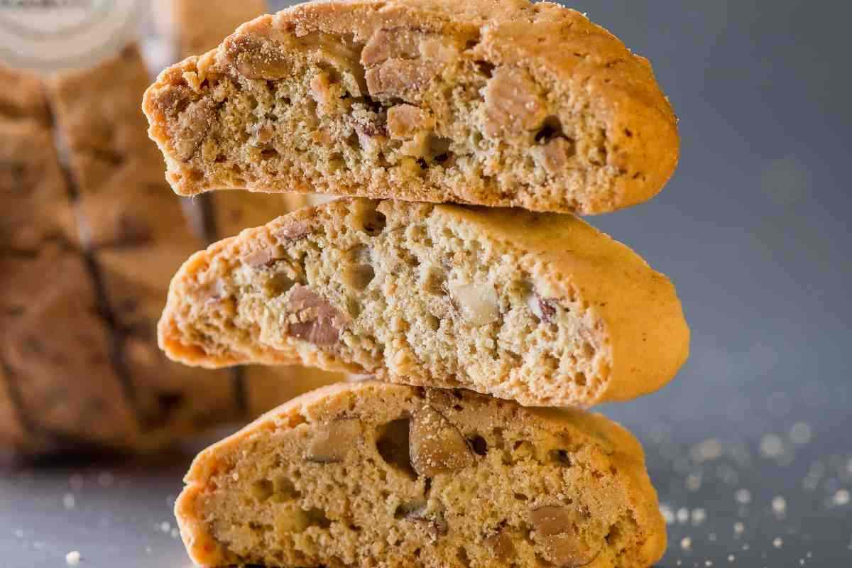 Hazelnut and Chocolate Chip Cantucci Recipe